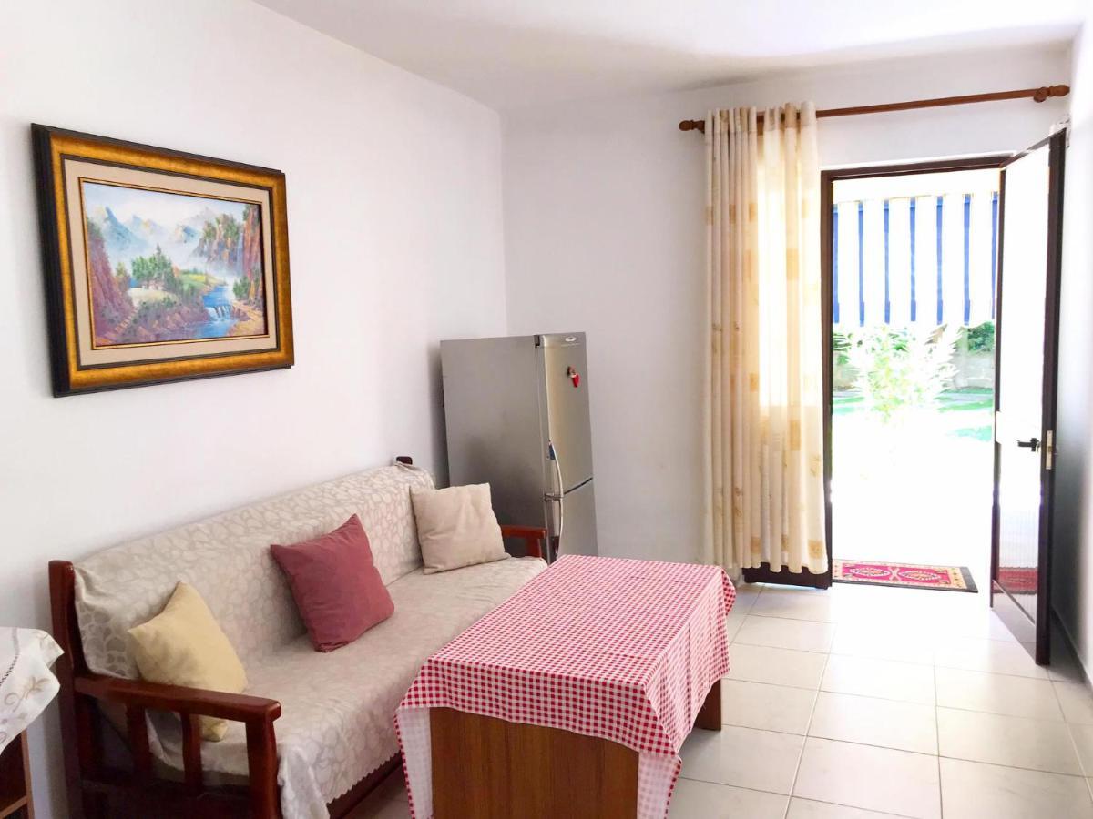 Vila Aliaj Luxury Apartment With 2 Rooms With Private Wonderful Terrace Durrës 외부 사진