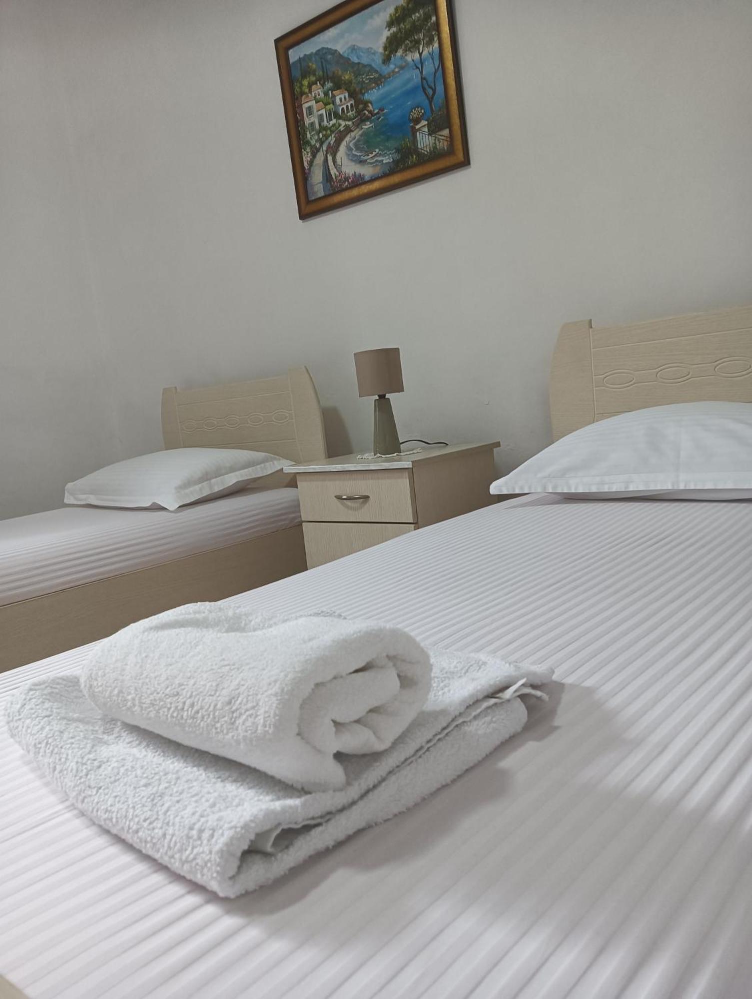 Vila Aliaj Luxury Apartment With 2 Rooms With Private Wonderful Terrace Durrës 외부 사진