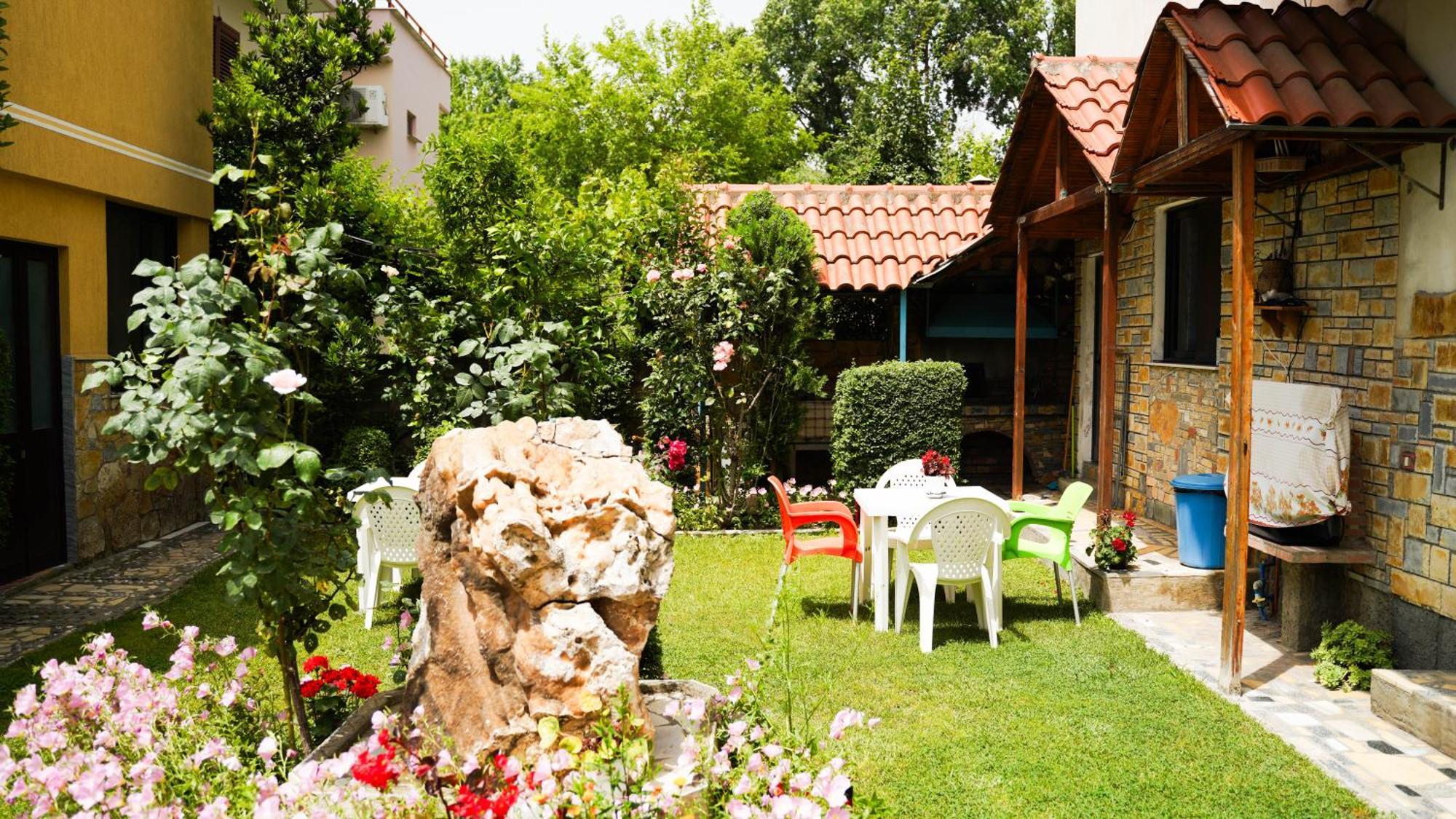 Vila Aliaj Luxury Apartment With 2 Rooms With Private Wonderful Terrace Durrës 외부 사진